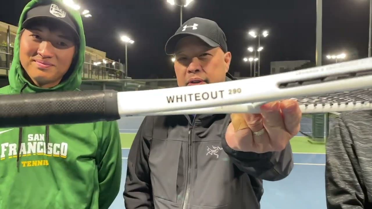 SOLINCO WHITEOUT 290 TENNIS RACKET - A GREAT ALL AROUND RACKET.